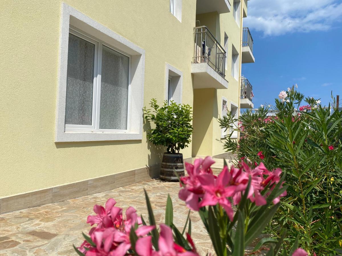 Byala Friendy Sea Apartaments Exterior photo
